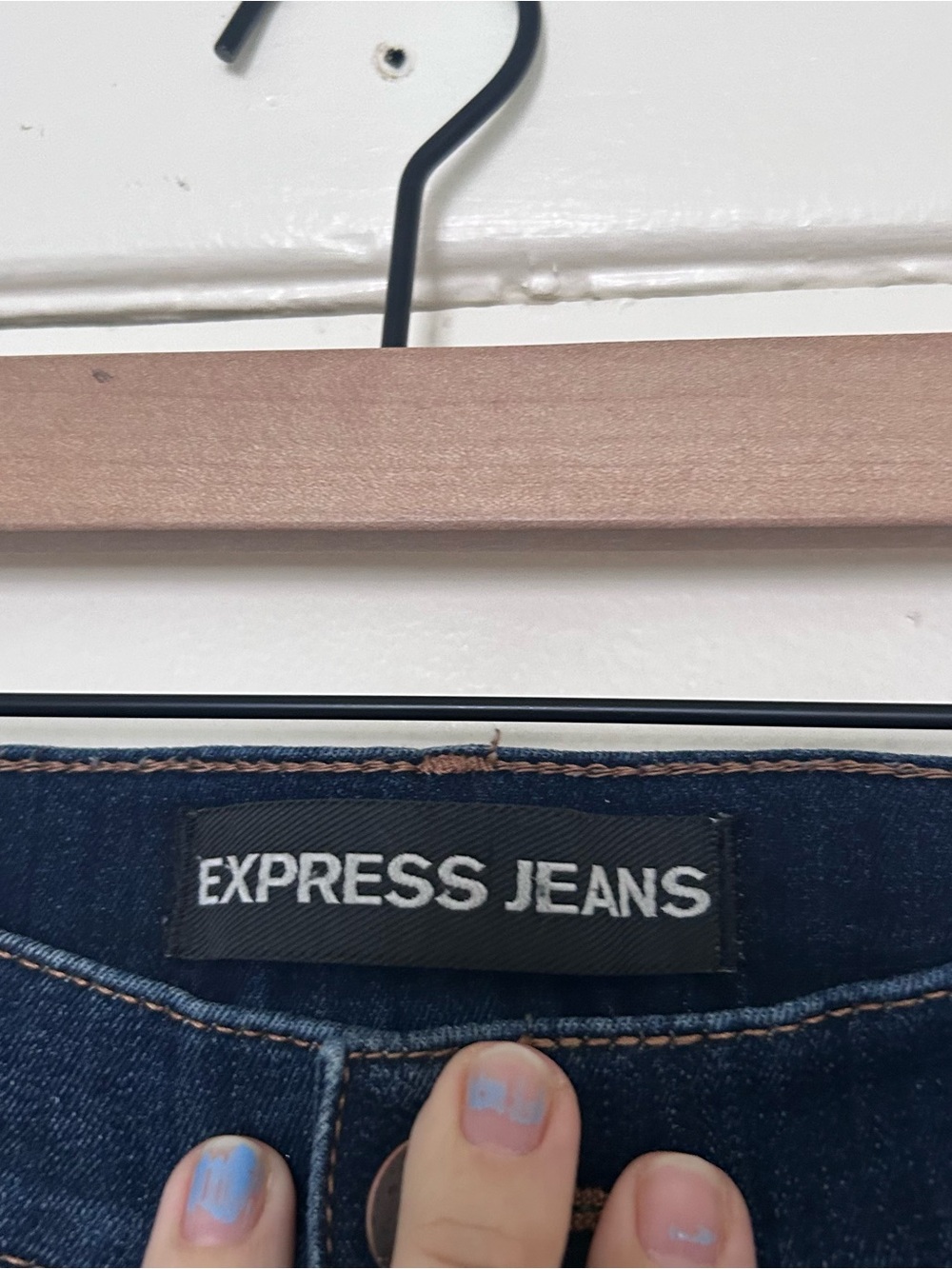 Express Mid Rise Legging Jeans - Picture 2 of 4